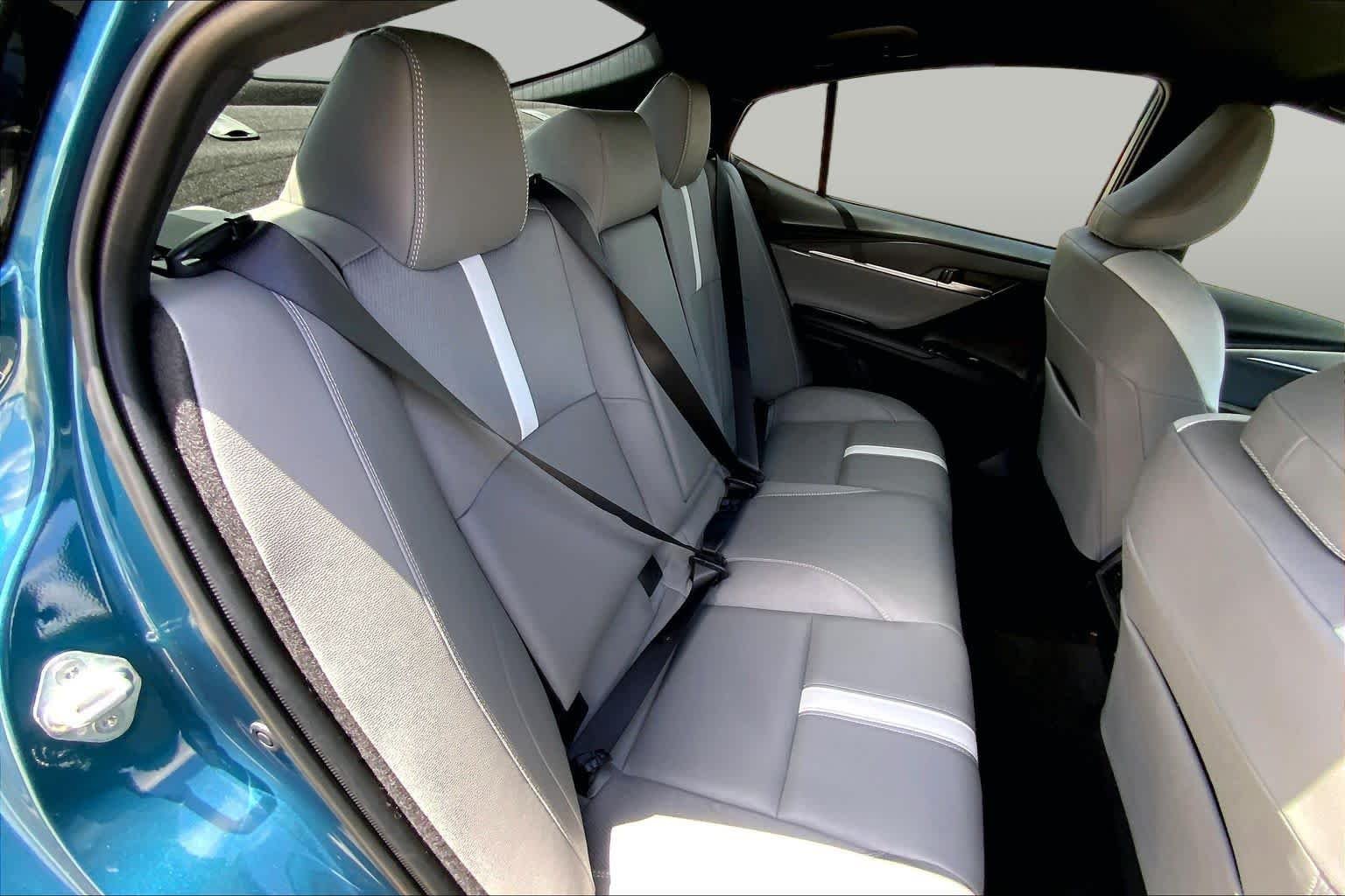 Used 2025 Ocean Gem Toyota SE image 37