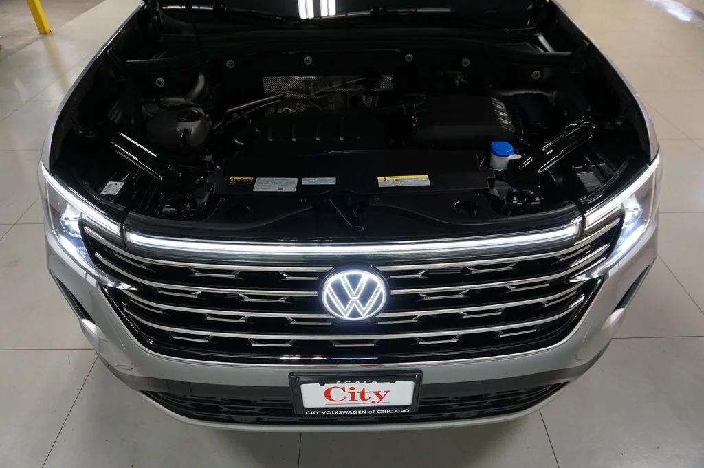 Certified Used 2025 Silver Mist Metallic Volkswagen 2.0T SEL image 47