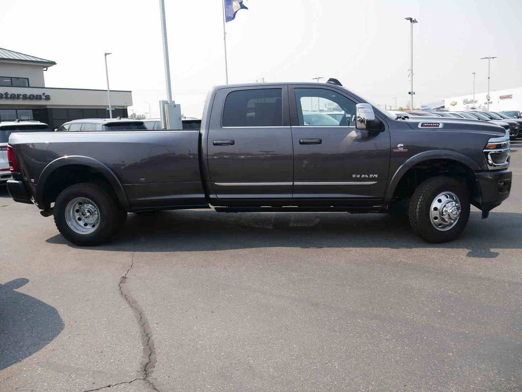 2026 RAM 3500 Limited - Photo 32