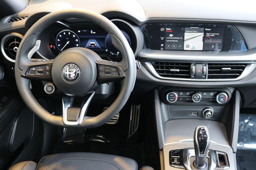 2025 Alfa Romeo Stelvio Base - Photo 20