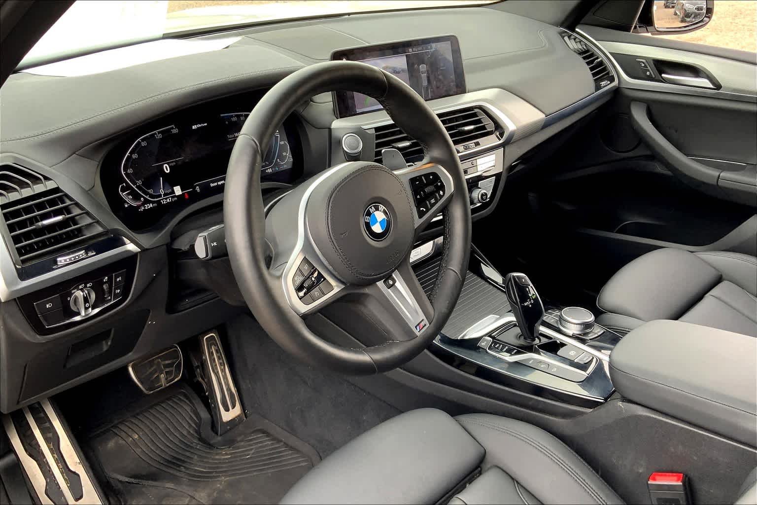Used 2021 Alpine White BMW xDrive30e image 17