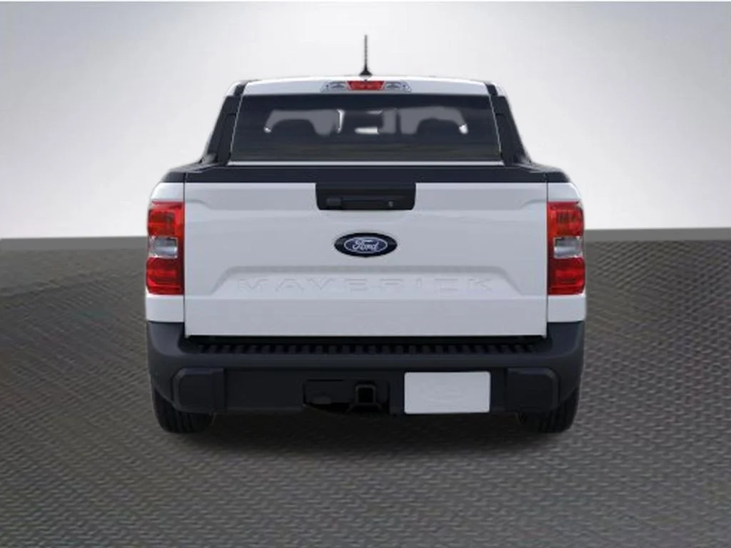 New 2026 Oxford White Ford Lariat® image 5