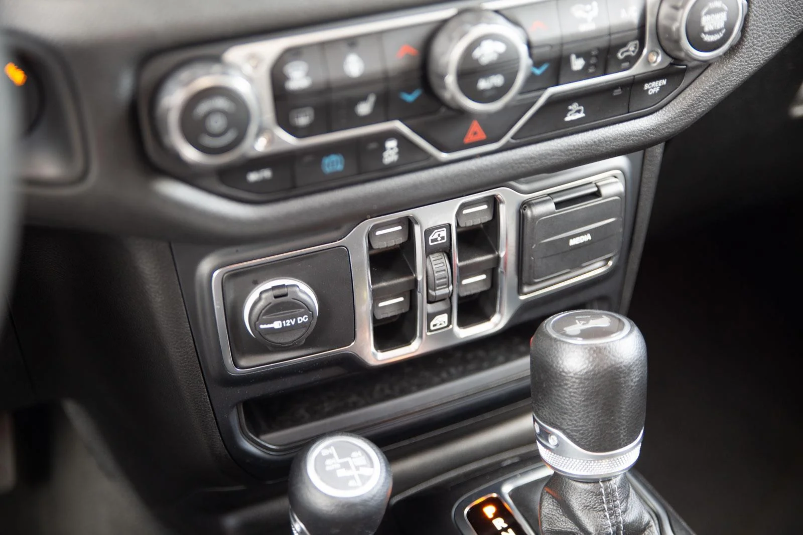 Used 2024 Black Clearcoat Jeep Sport S image 15