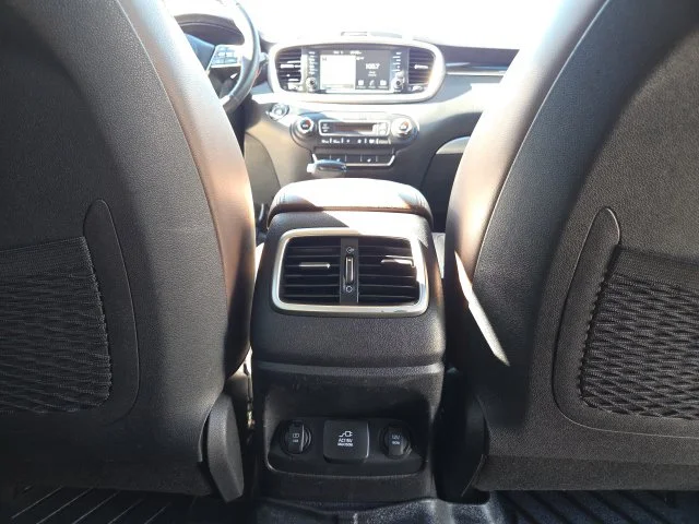 Used 2019 Silver Kia SX image 26