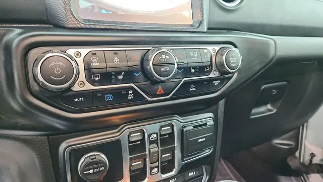 Used 2023 Silver Jeep Sahara 4xe image 25