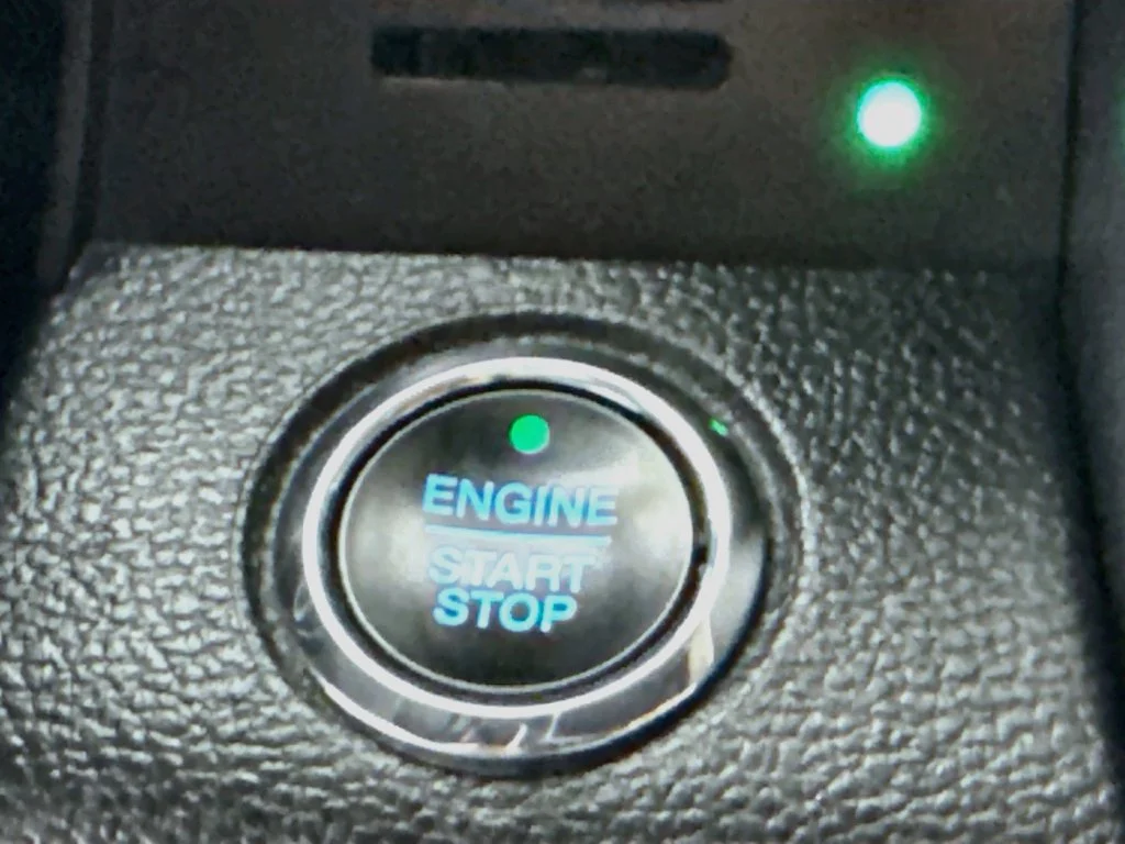 Used 2021 White Metallic Ford Platinum image 19