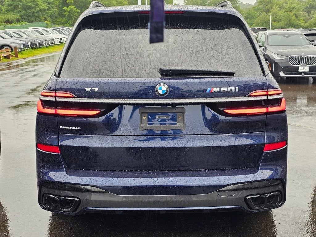 New 2027 Blue BMW M60i image 4