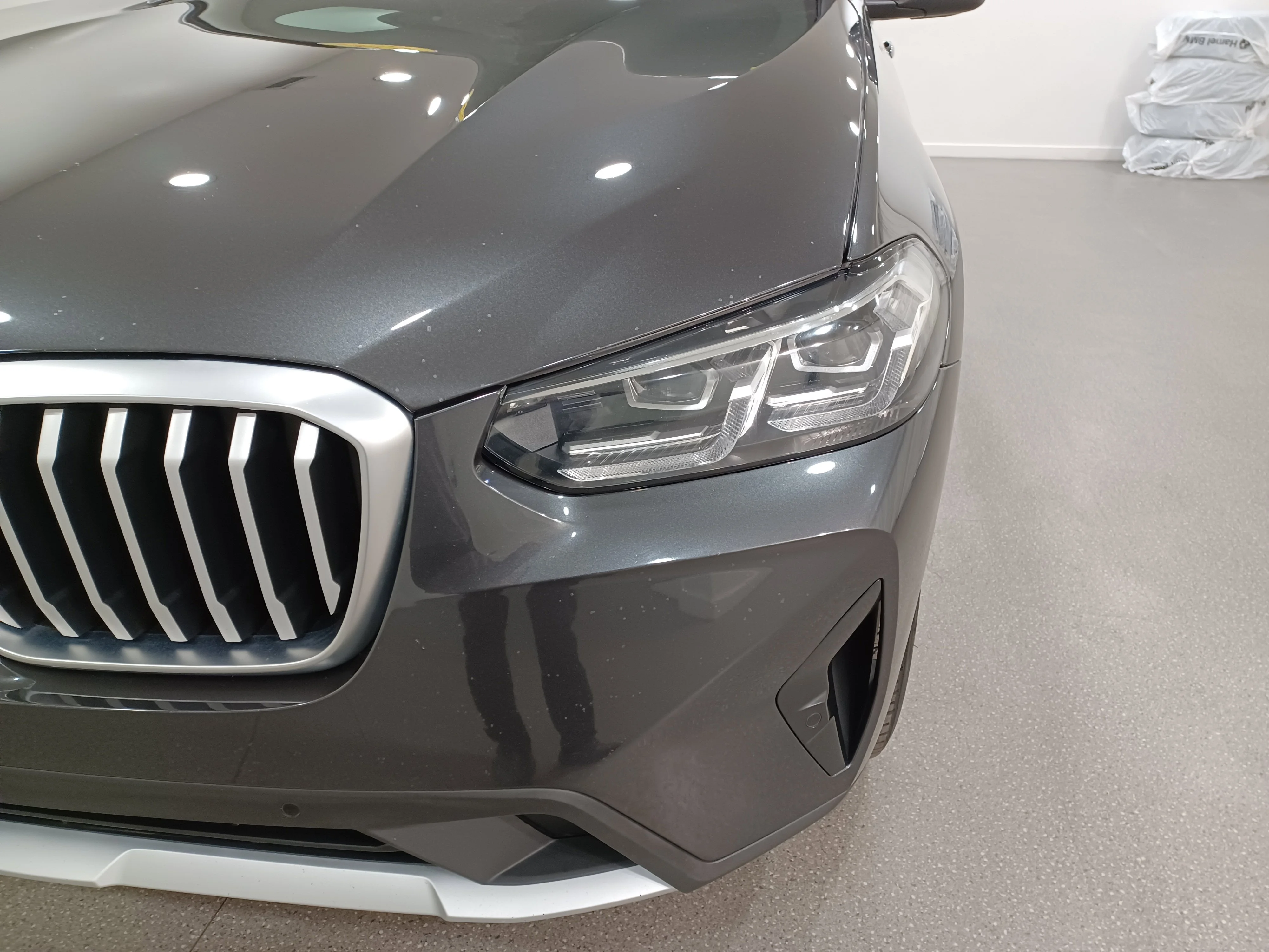 Certified Used 2023 Black Sapphire Metallic BMW xDrive30e Plug-In Hybrid*Nav | Htd Leather | Htd Steering Wheel | Rain Sense Wipers image 5
