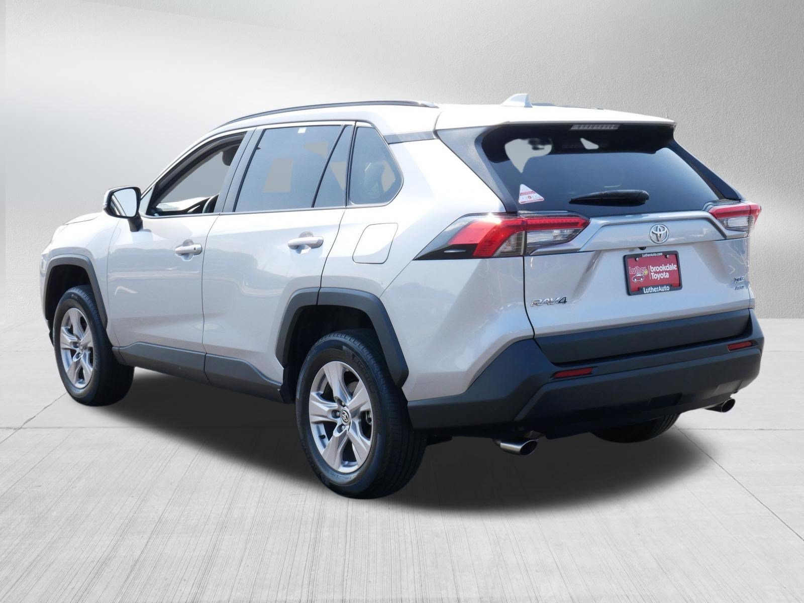 Certified Used 2025 Silver Sky Metallic Toyota XLE image 5