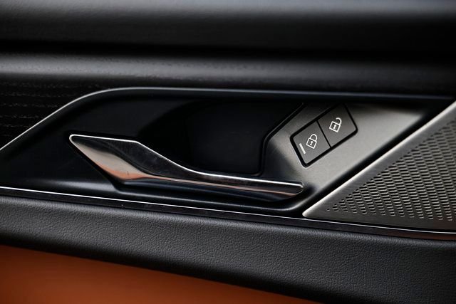 2026 Jaguar F-Pace R-Dynamic S - Photo 16