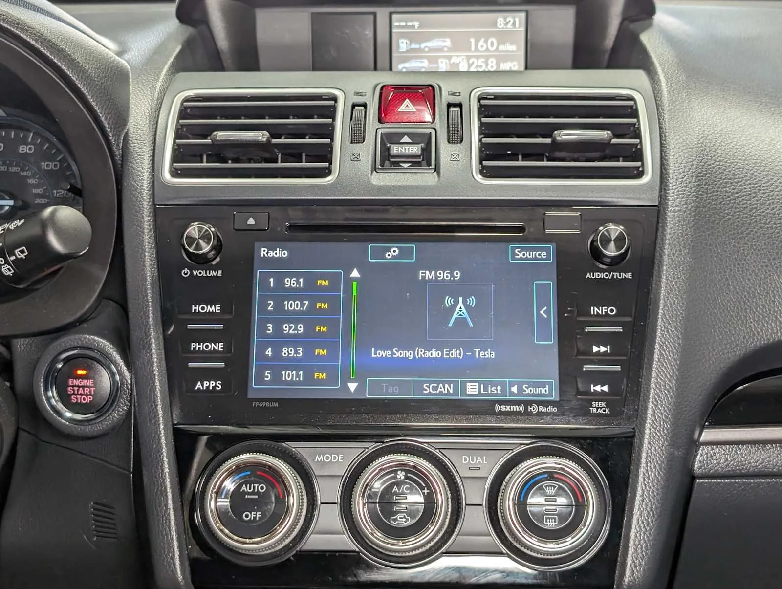 Used 2017 Ice Silver Metallic Subaru Touring image 19