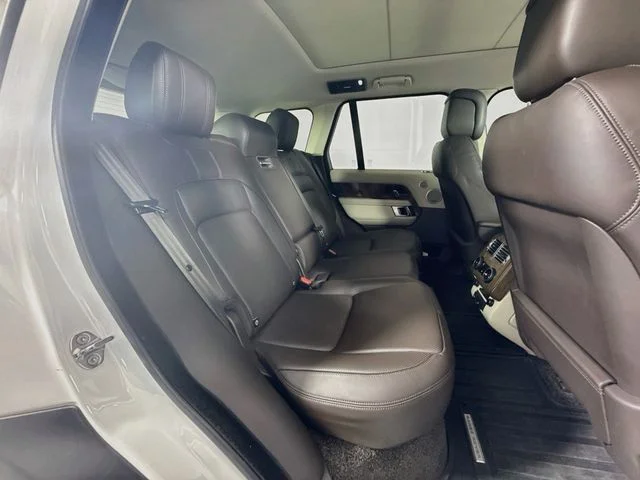 Used 2020 White Land Rover HSE image 29