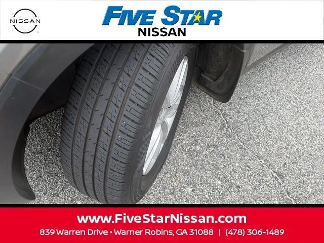 Used 2018 Silver Kia LX image 23