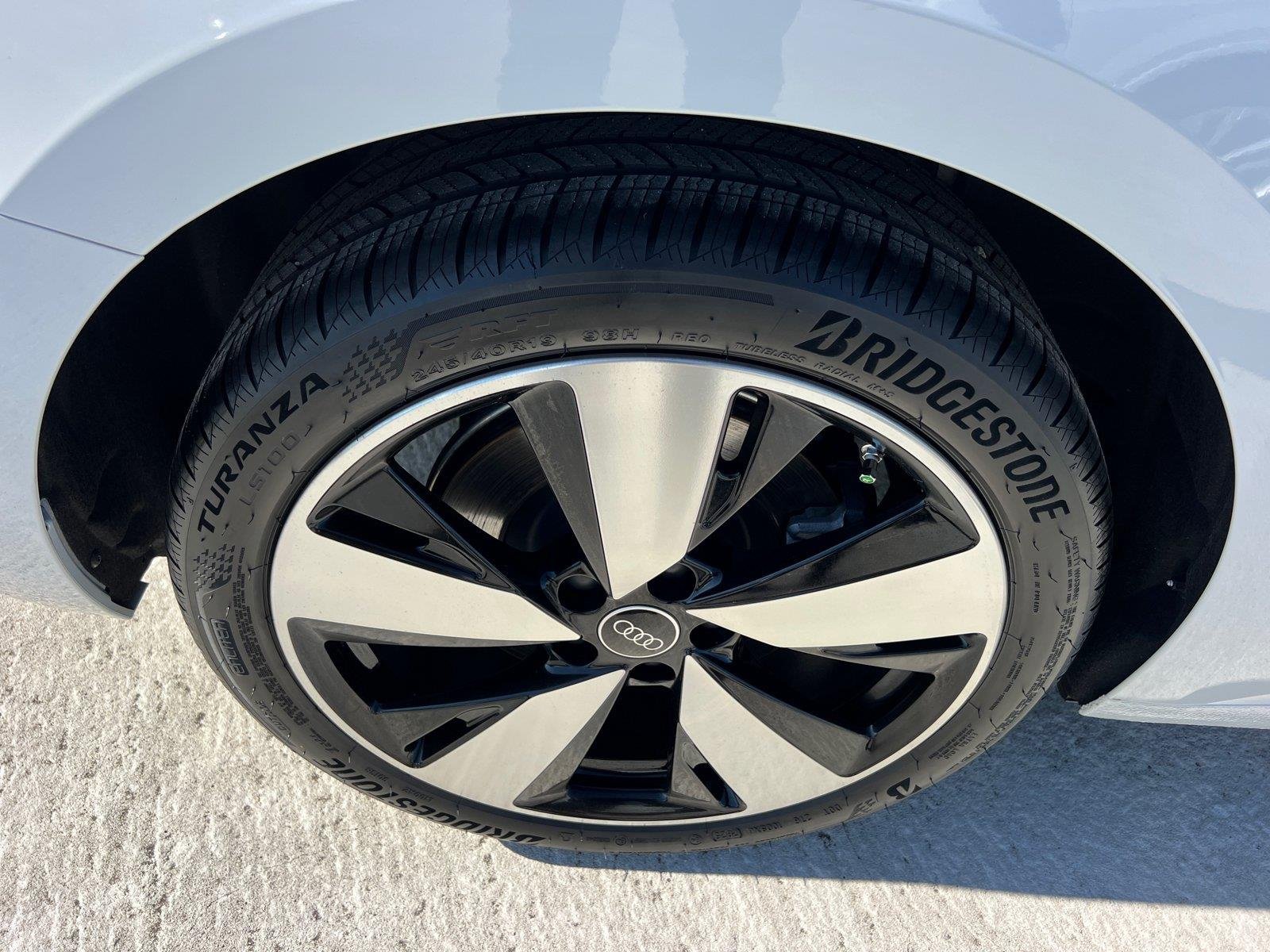 Used 2025 Glacier White Metallic Audi Premium image 17