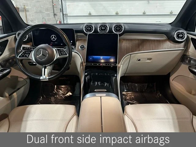 Used 2023  Mercedes-Benz GLC 300 image 18