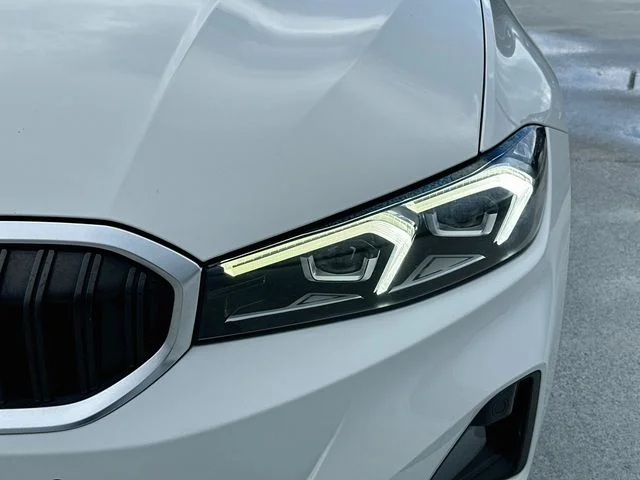 Used 2023 White BMW 330i image 30