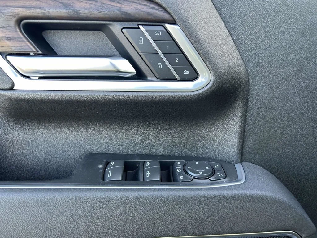 New 2026 Onyx Black GMC SLT image 15