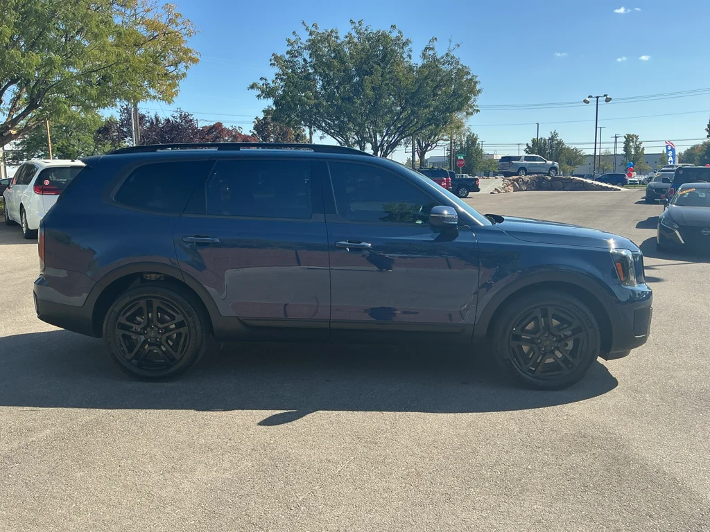 Used 2025 Midnight Lake Blue Kia EX X-Line image 4