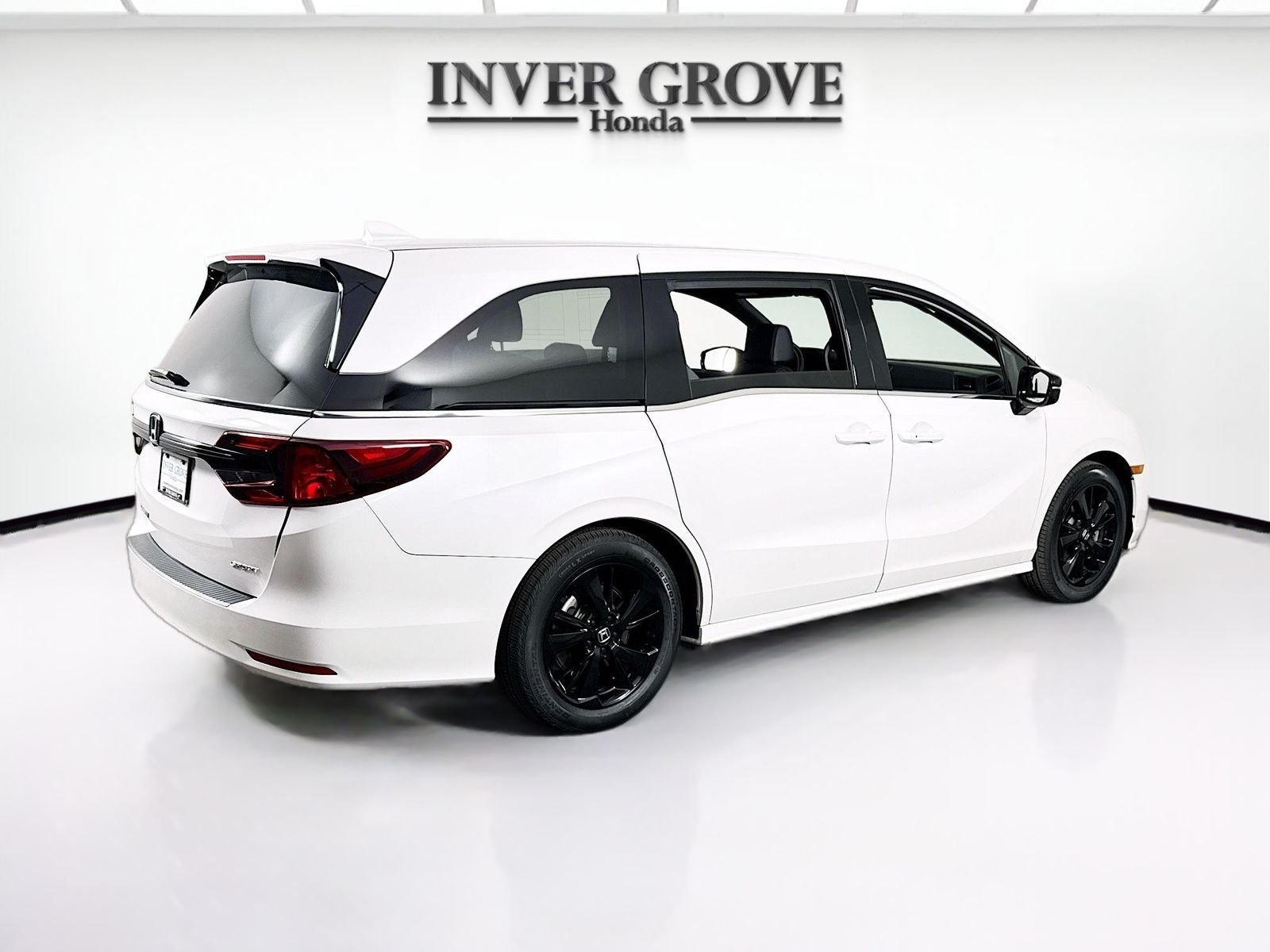 Used 2024 Platinum White Pearl Honda Sport image 5
