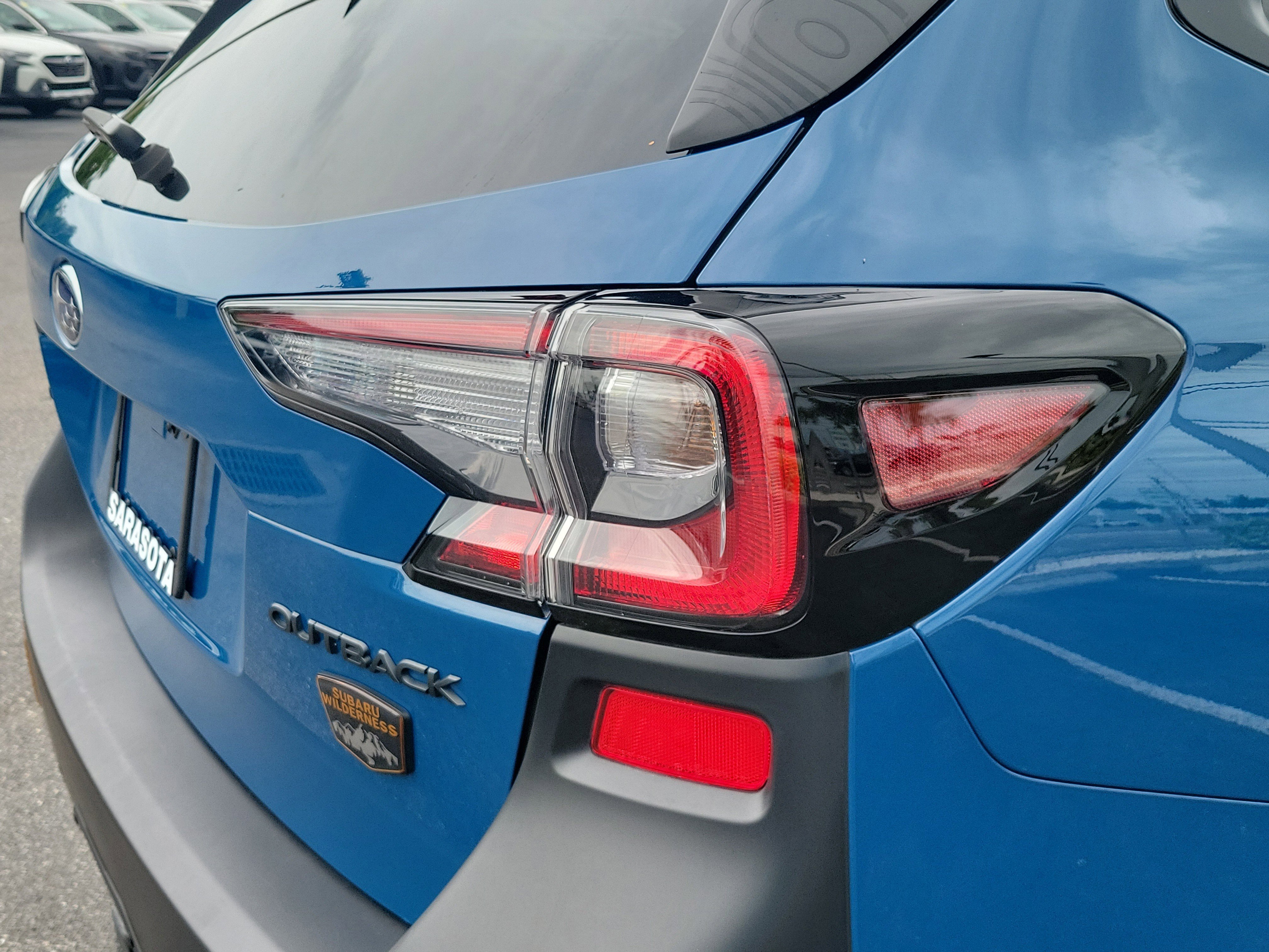 Used 2025 Geyser Blue Subaru Wilderness image 10