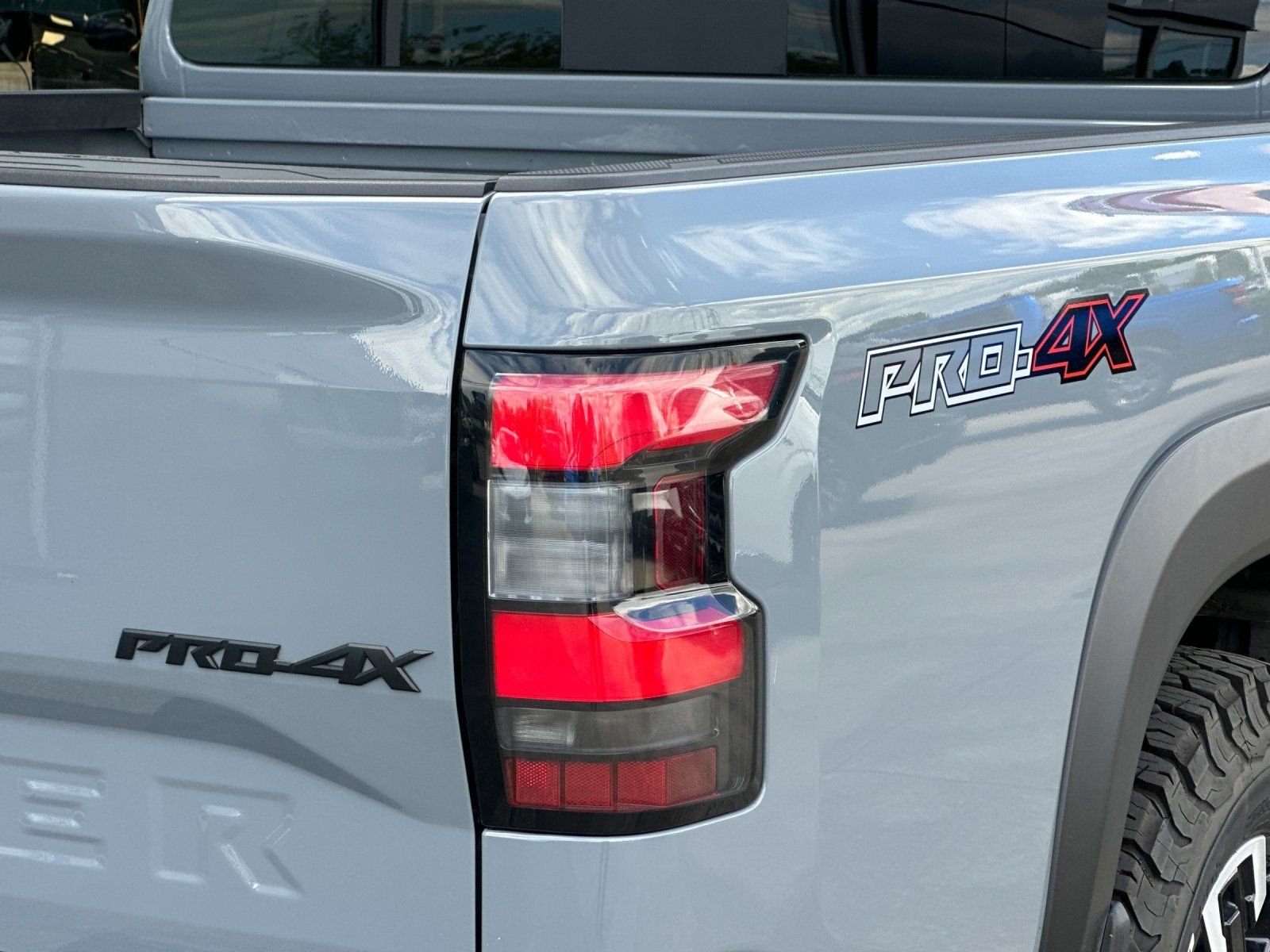 Used 2024 Boulder Gray Pearl Nissan PRO-4X image 23