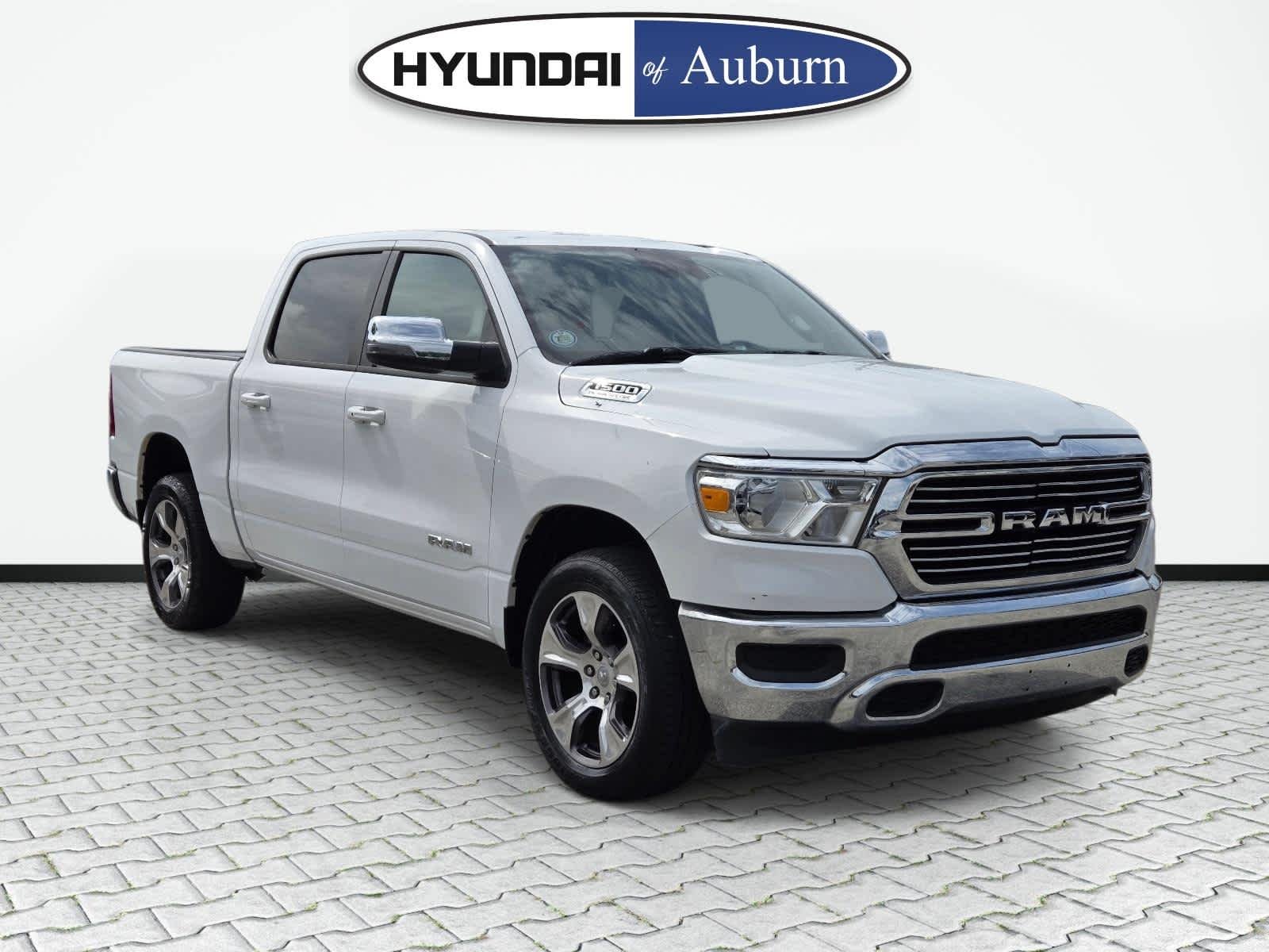 2024 RAM 1500 Laramie Crew Cab 5'7's photo