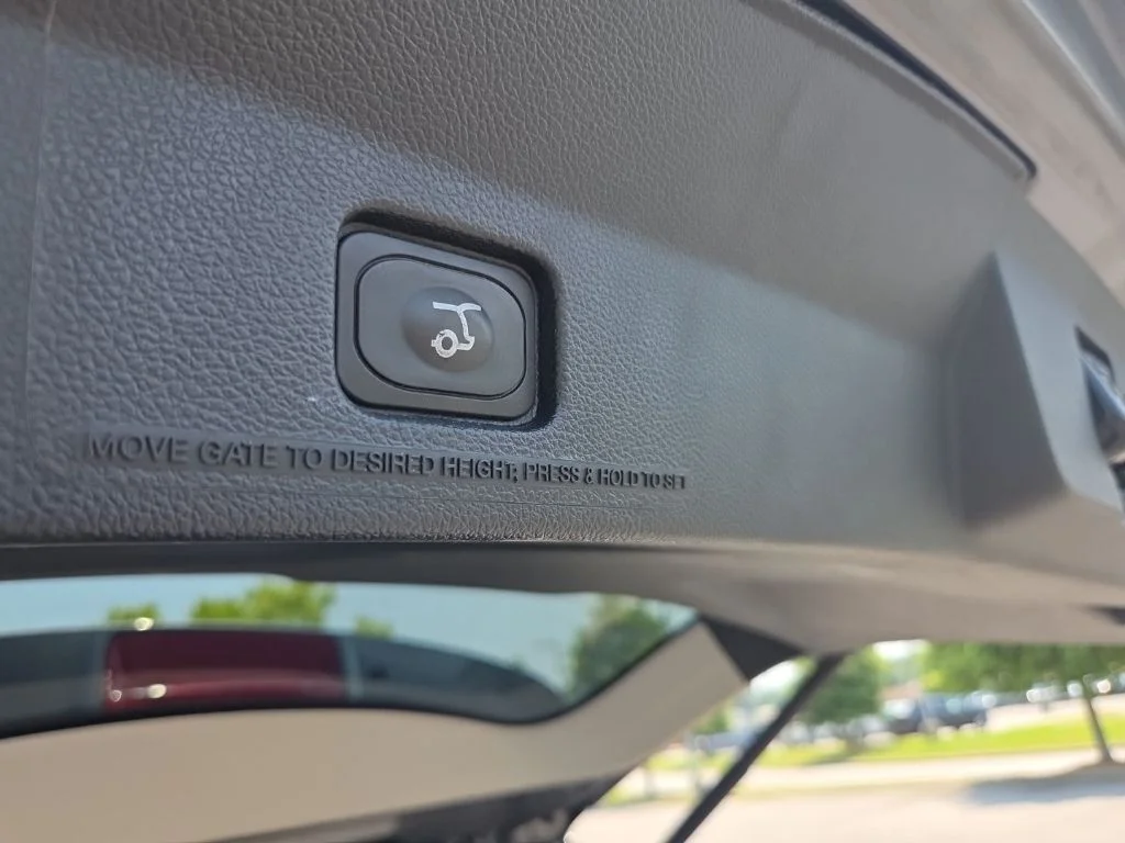Used 2016 Gray Ford Platinum image 29