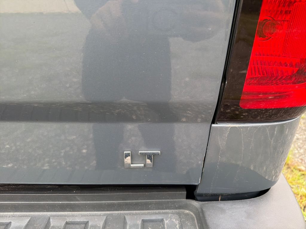 Used 2015 Gray Chevrolet LT image 17