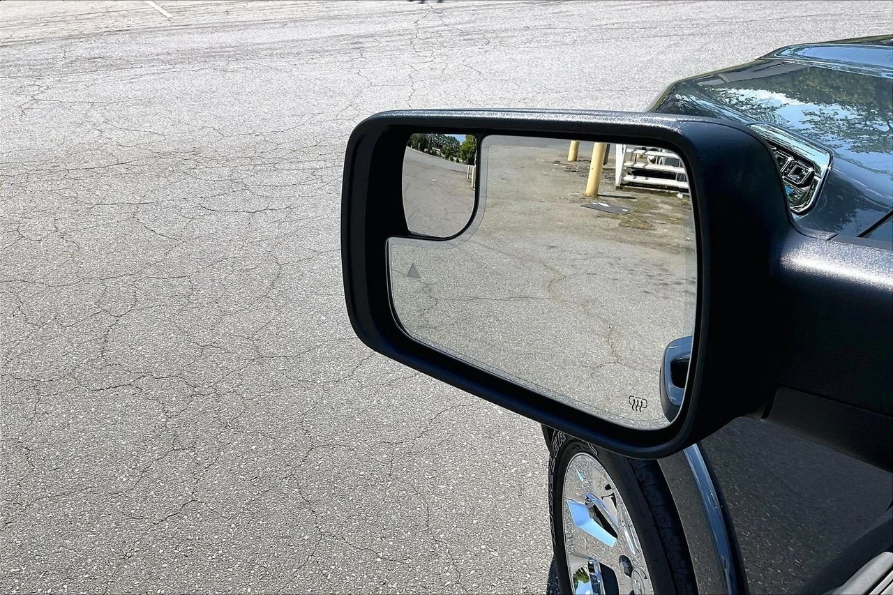 Used 2025 Blue Ram Big Horn/Lone Star image 28