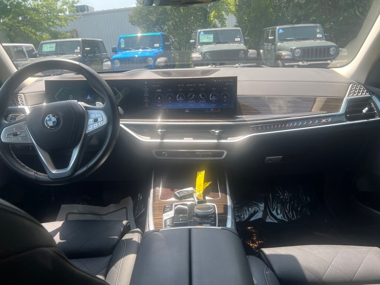 Used 2023 Gray BMW xDrive40i image 20