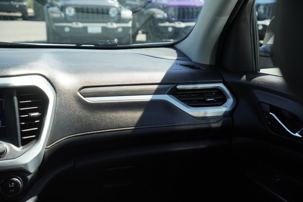 Used 2019 White GMC SLT-1 image 38