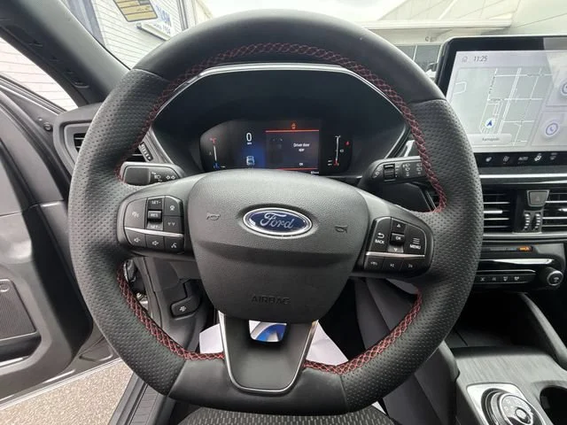 Used 2023 Gray Ford ST-Line image 11