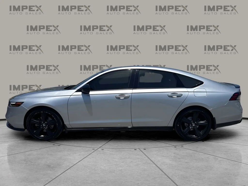 Used 2025 Silver Honda Sport-L image 2