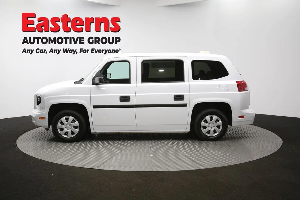 Used 2014 White VPG Taxi image 55
