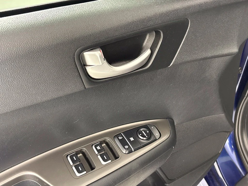 Used 2019 Blue Kia LX image 28