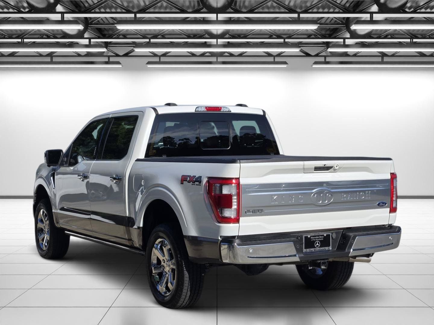 Used 2023 Star White Metallic Tri-Coat Ford King Ranch image 7