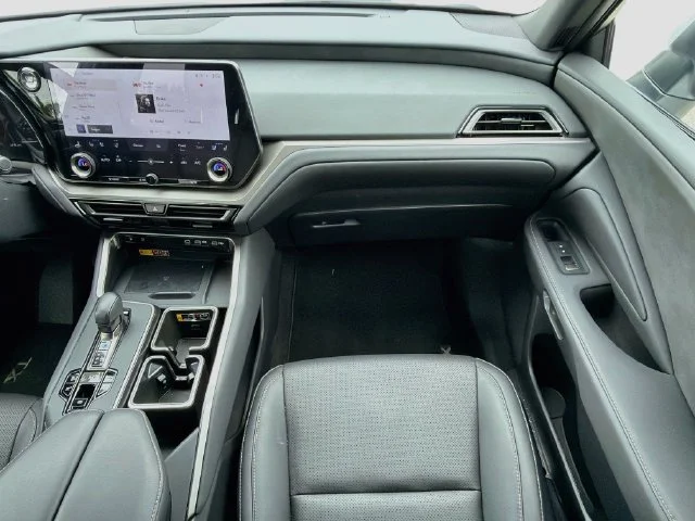 Certified Used 2026 Pearl Lexus TX 350 Premium image 19