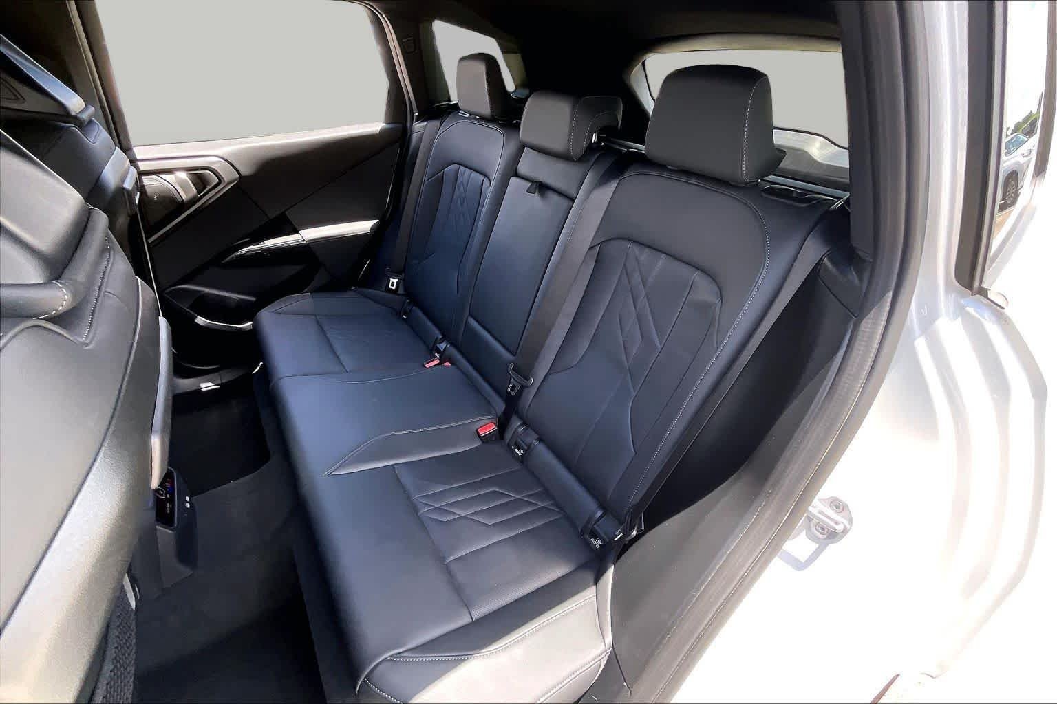 Used 2026 Mineral White Metallic BMW 30 xDrive image 19