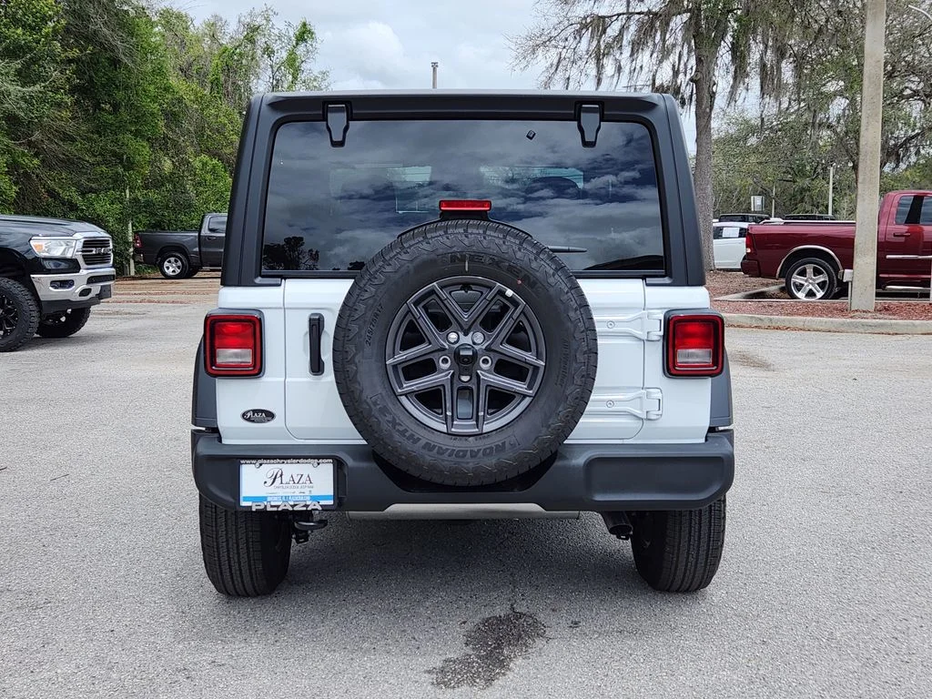New 2026 Bright White Clear-Coat Exterior Paint Jeep Sport S image 5