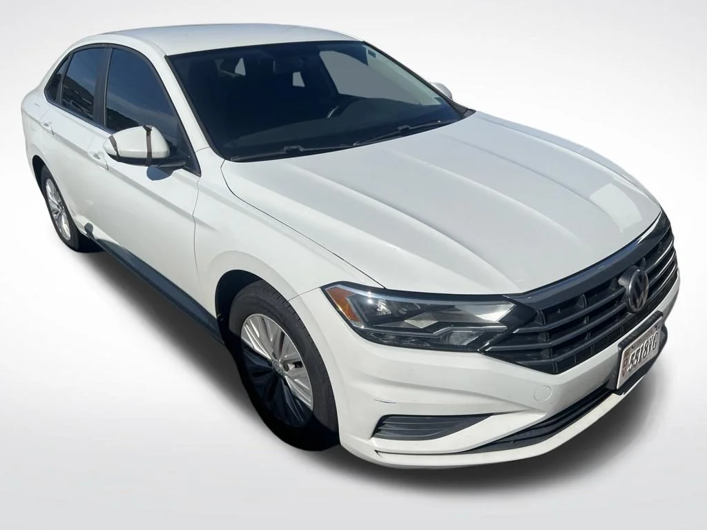 Used 2019 White Volkswagen  image 8