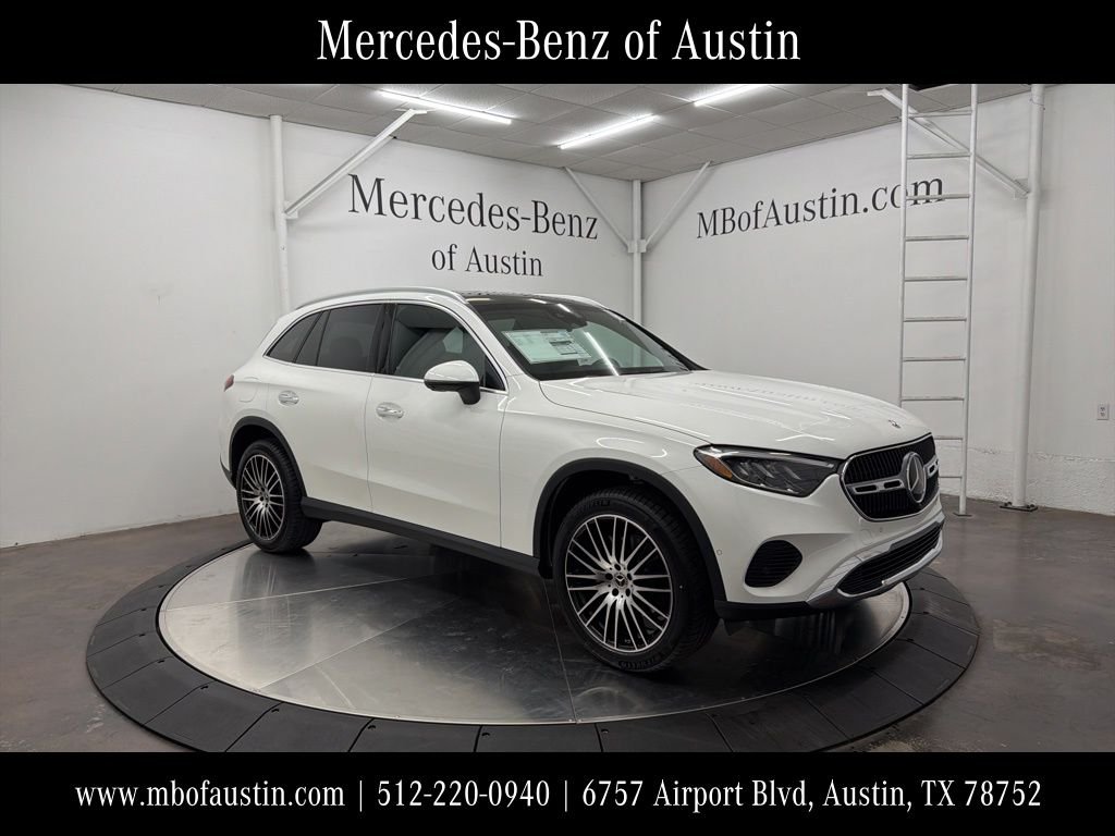 2026 Mercedes-Benz GLC GLC 300's photo