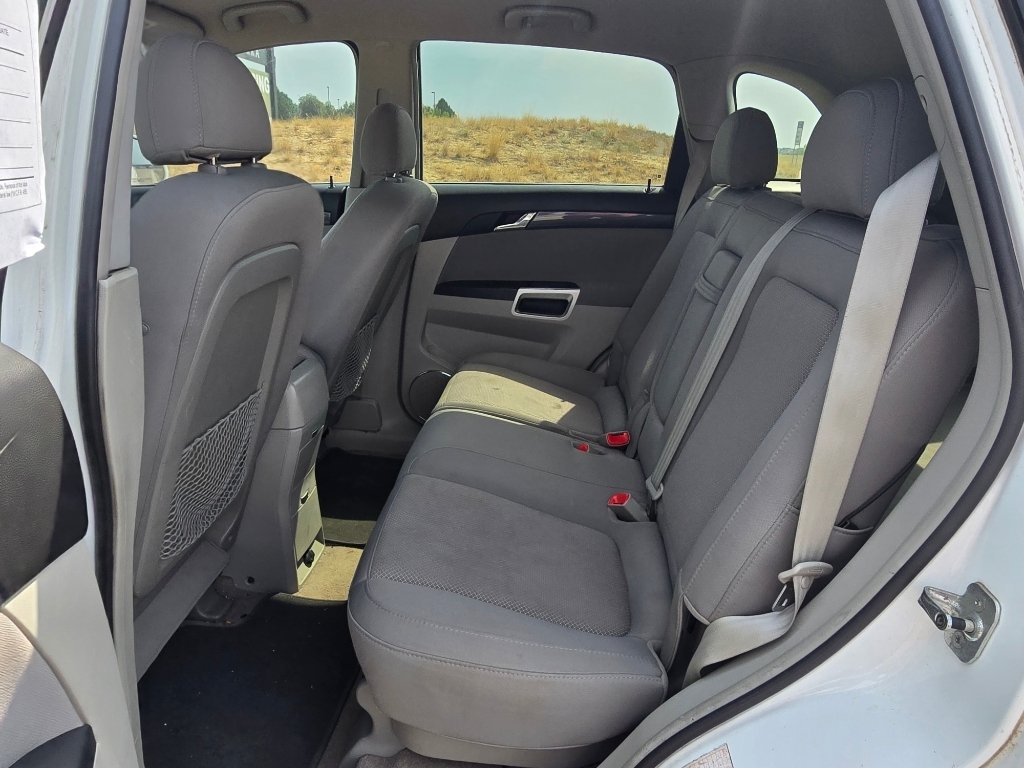 Used 2008 Polar White Saturn XR image 14