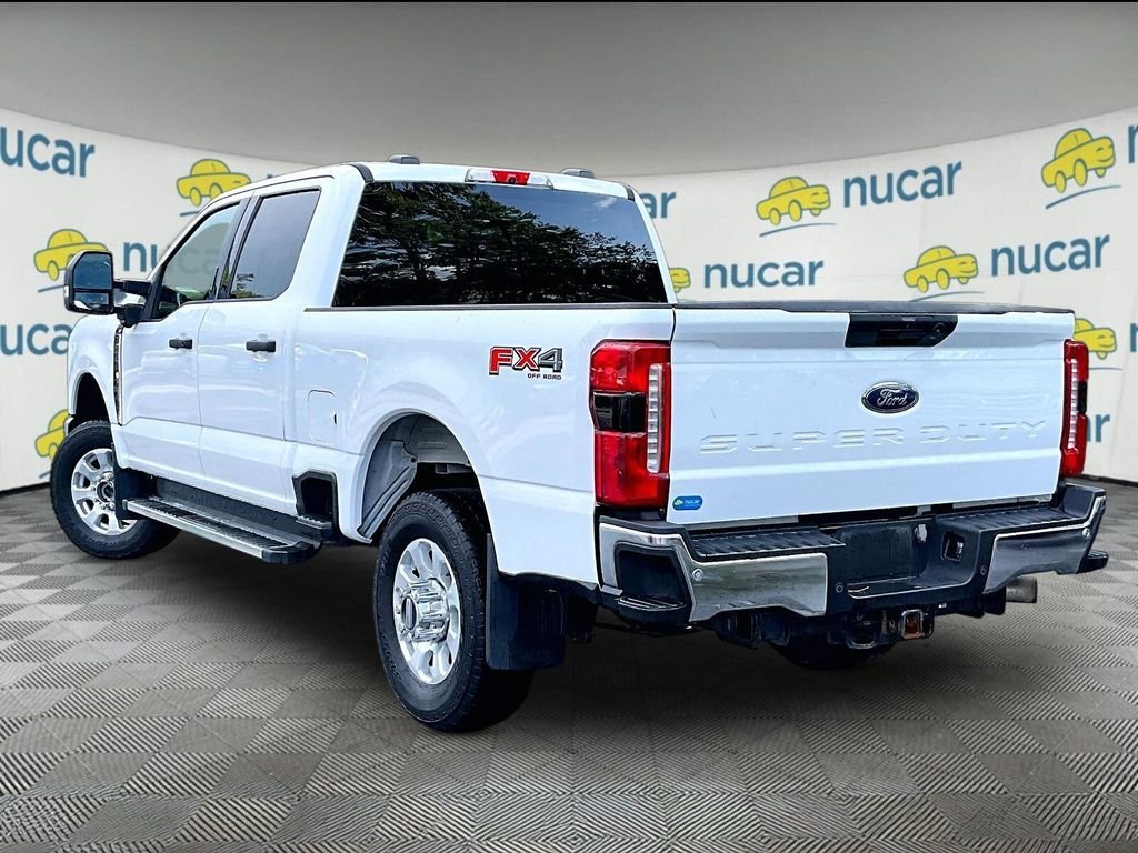 Used 2023 Oxford White Ford XLT image 4