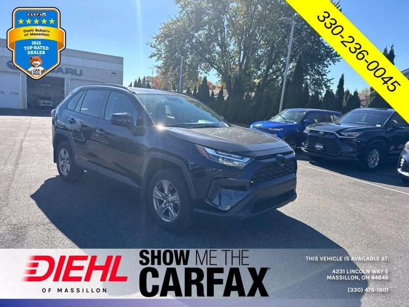 Used 2023  Toyota XLE image 1