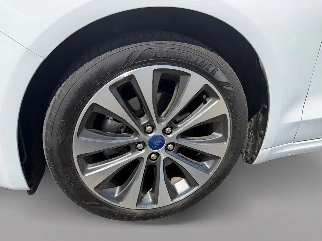 Used 2020 White Ford SE image 9