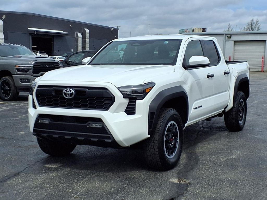 Used 2025 Toyota Tacoma SR5 with VIN 3TMLB5JNXSM134402 for sale in Kansas City