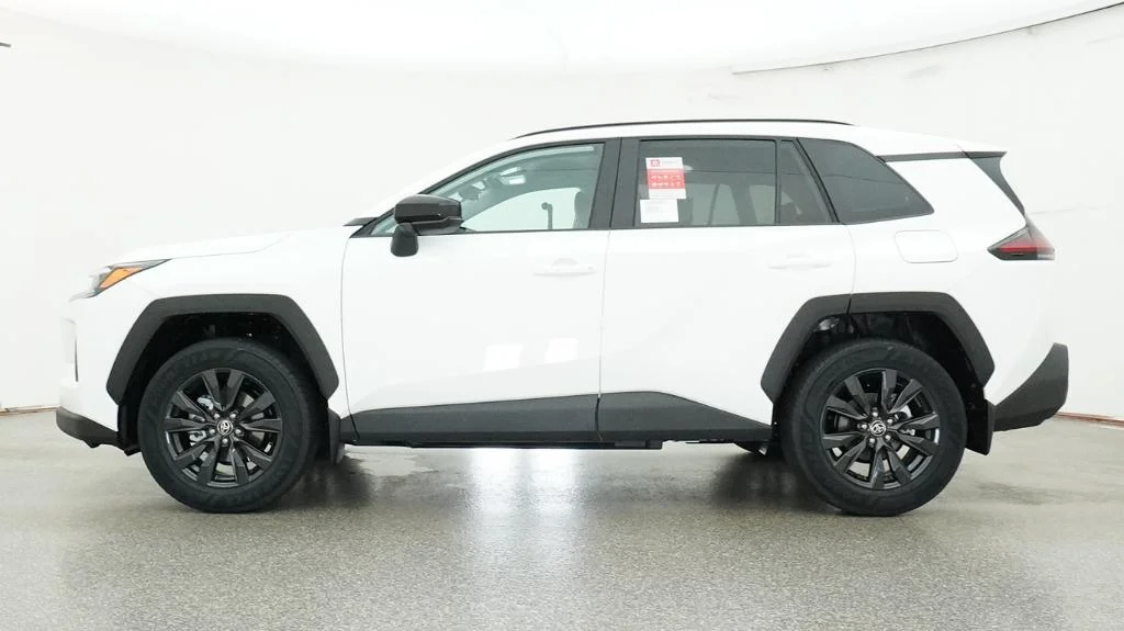 New 2026 Ice Cap Toyota XLE Premium image 15