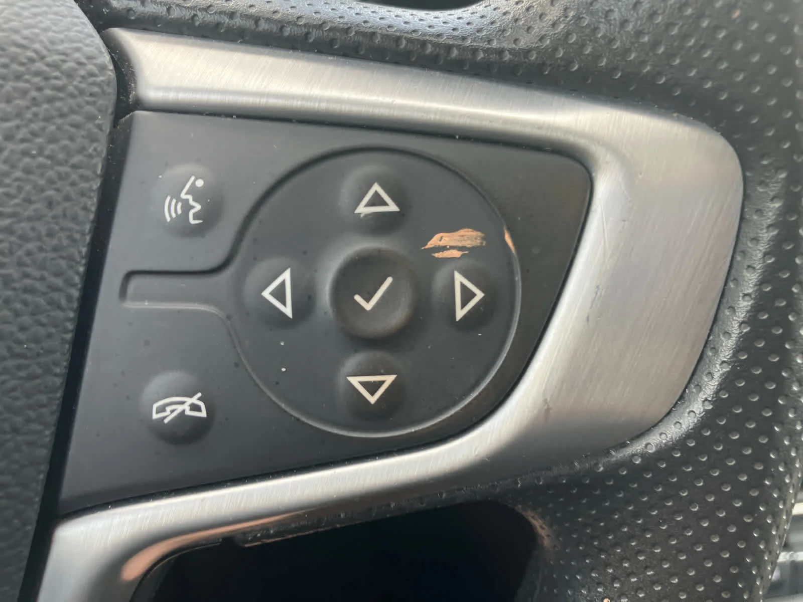 Used 2024 Sterling Metallic GMC SLE image 18