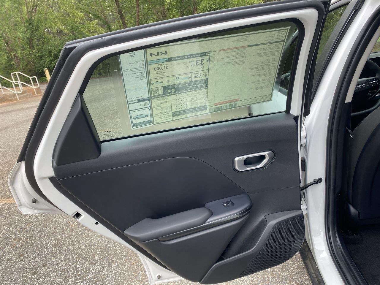 New 2026 Snow White Pearl Kia LXS image 20