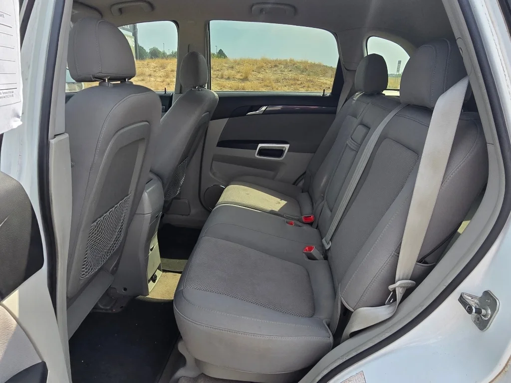 Used 2008 Polar White Saturn XR image 15